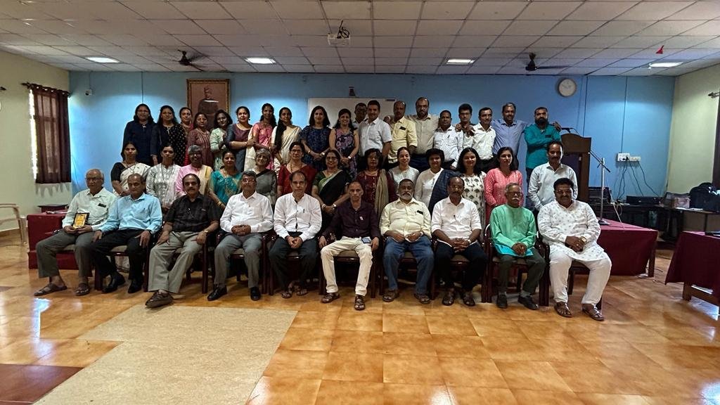 TradeLikeMaster live trading workshop with students